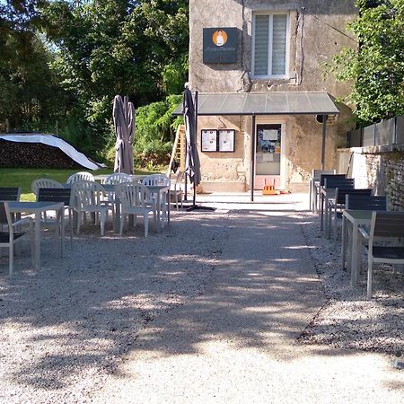 Roulotte Verte Pouilly-sur-Vingeanne 部屋 写真